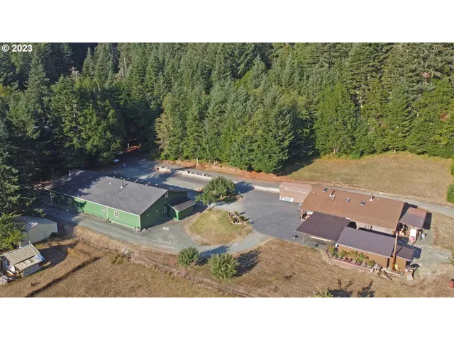 $574,500 | 711 Ave H, Powers, OR 97466