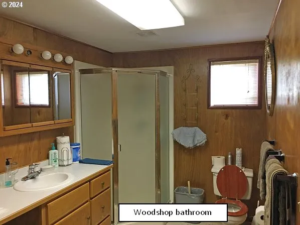 $574,500 | 711 Ave H, Powers, OR 97466