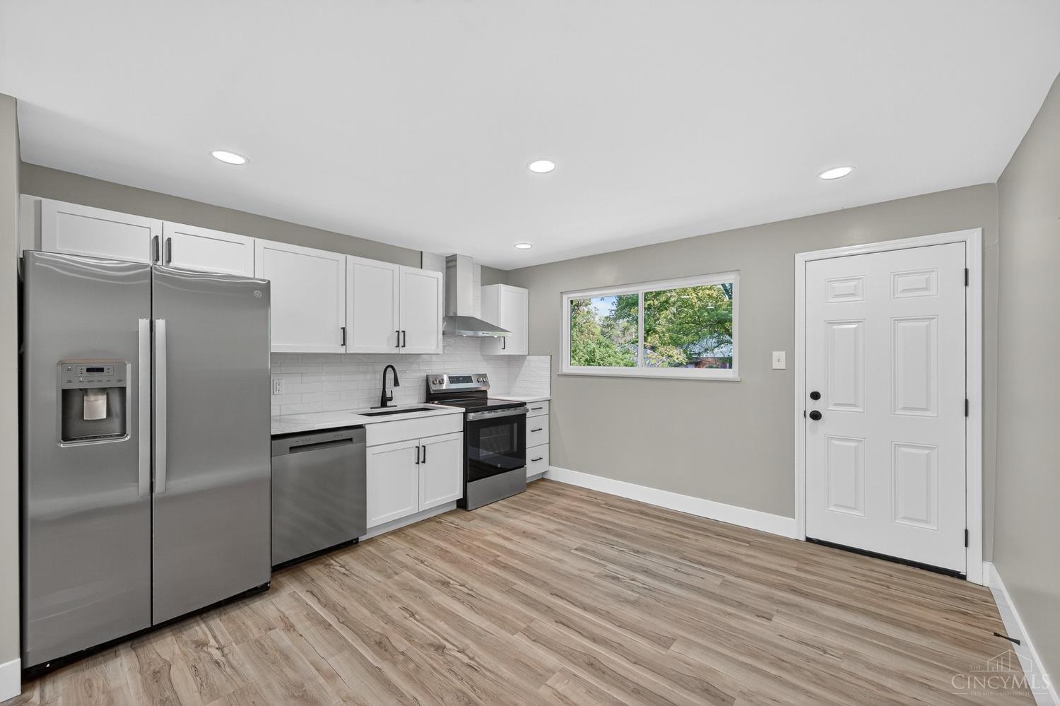 126 Riddle Road Woodlawn, OH 45215 - Photo 10 of 39 Gallery Image 10