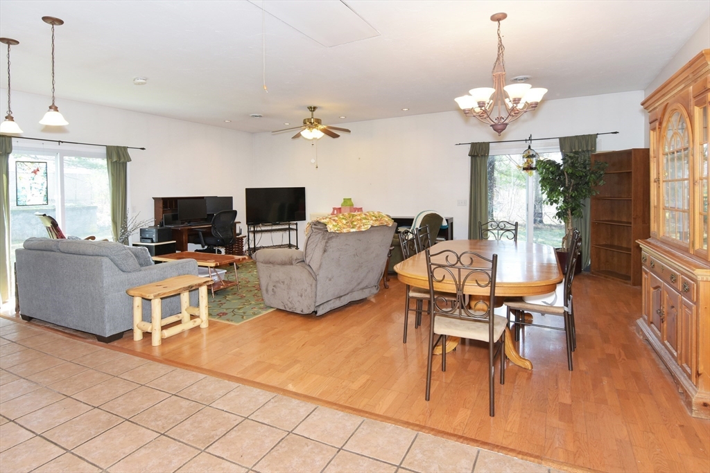 14 Warren Road Auburn, MA 01501 - Photo 8 of 34 Gallery Image 8