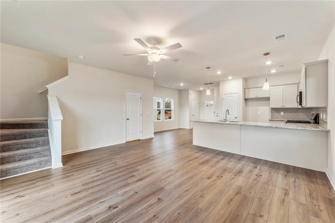 136 Cotesworth Street Pendleton, SC 29670 - Photo 3 of 17