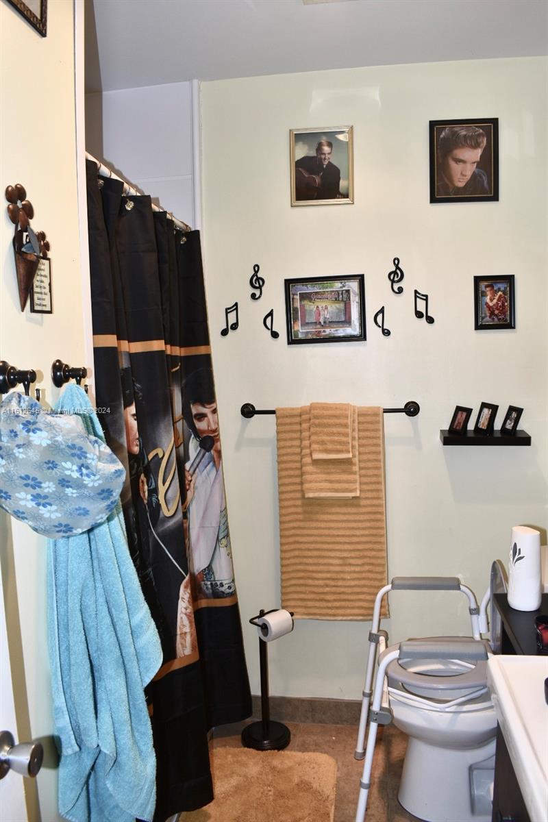 5300 Washington Street, Unit D309 Hollywood, FL 33021 - Photo 16 of 29