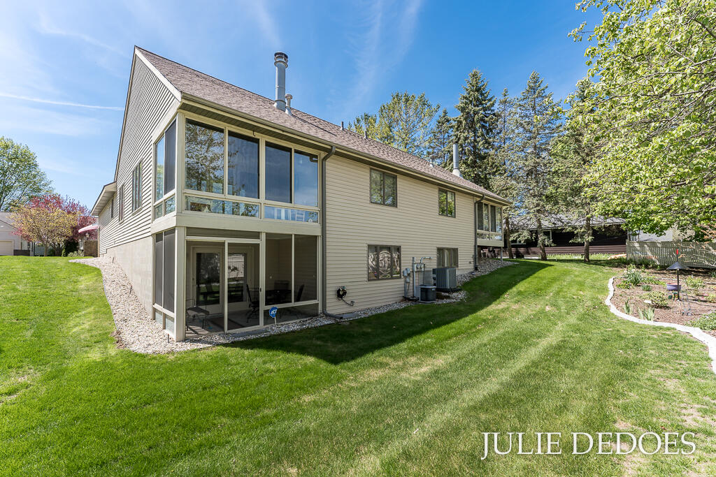 8 Summit Park Drive, Unit 8 Spring Lake, MI 49456 - Photo 36 of 46 8SummitParkDr-4LoRes