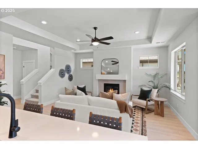 $599,900 | 2469 North Villa Road, Newberg, OR 97132