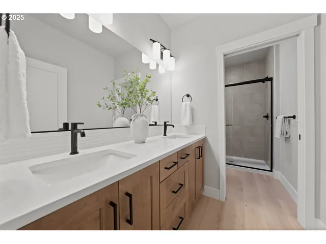 $599,900 | 2469 North Villa Road, Newberg, OR 97132