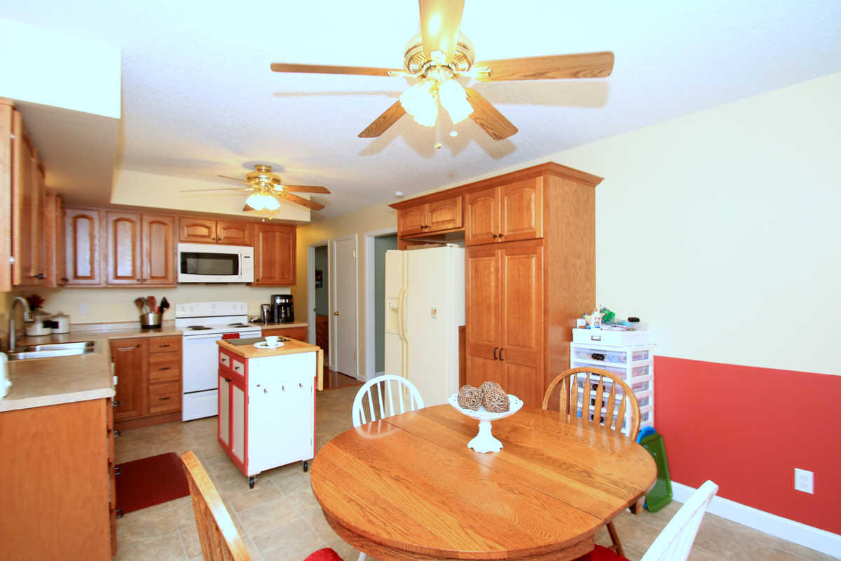 2437 Chukar Road Knoxville, TN 37923 - Photo 12 of 39 Built in pantry