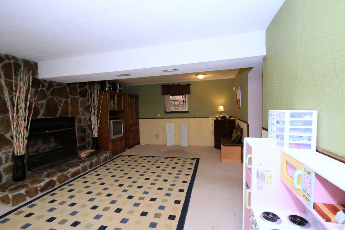 2437 Chukar Road Knoxville, TN 37923 - Photo 15 of 39 Rec Room down