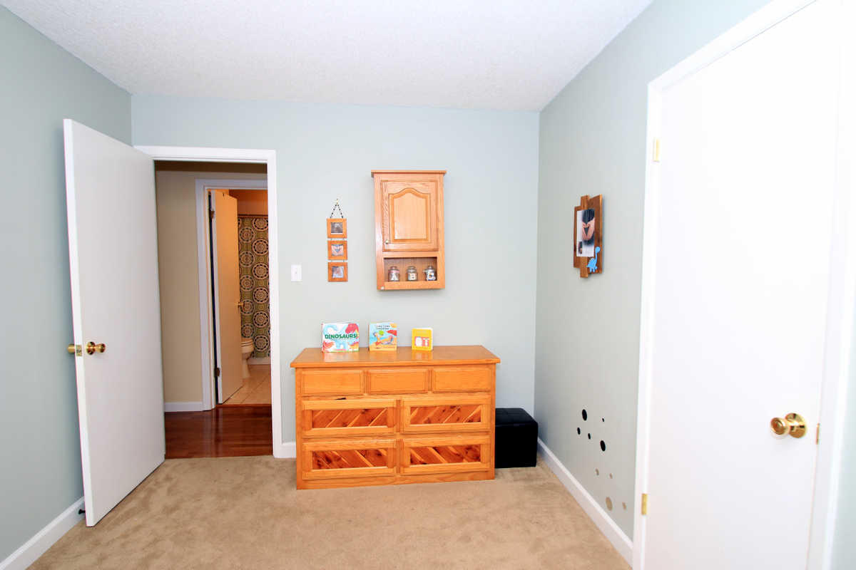 2437 Chukar Road Knoxville, TN 37923 - Photo 22 of 39 Bedroom 2