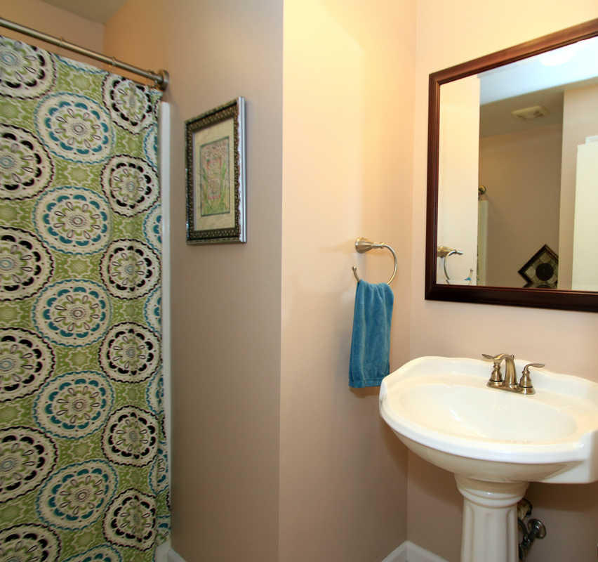 2437 Chukar Road Knoxville, TN 37923 - Photo 25 of 39 Full bath