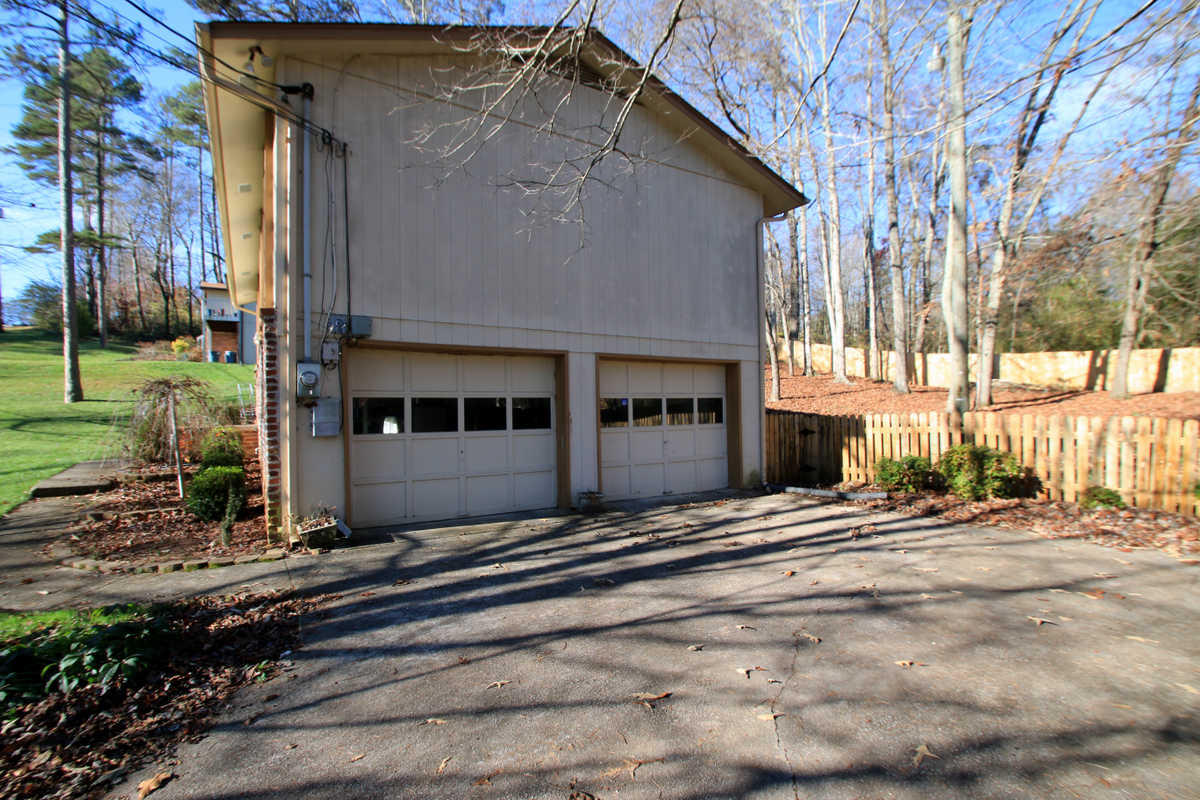 2437 Chukar Road Knoxville, TN 37923 - Photo 30 of 39 Side entry