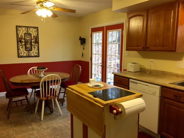 2437 Chukar Road Knoxville, TN 37923 - Photo 36 of 39 Kitchen