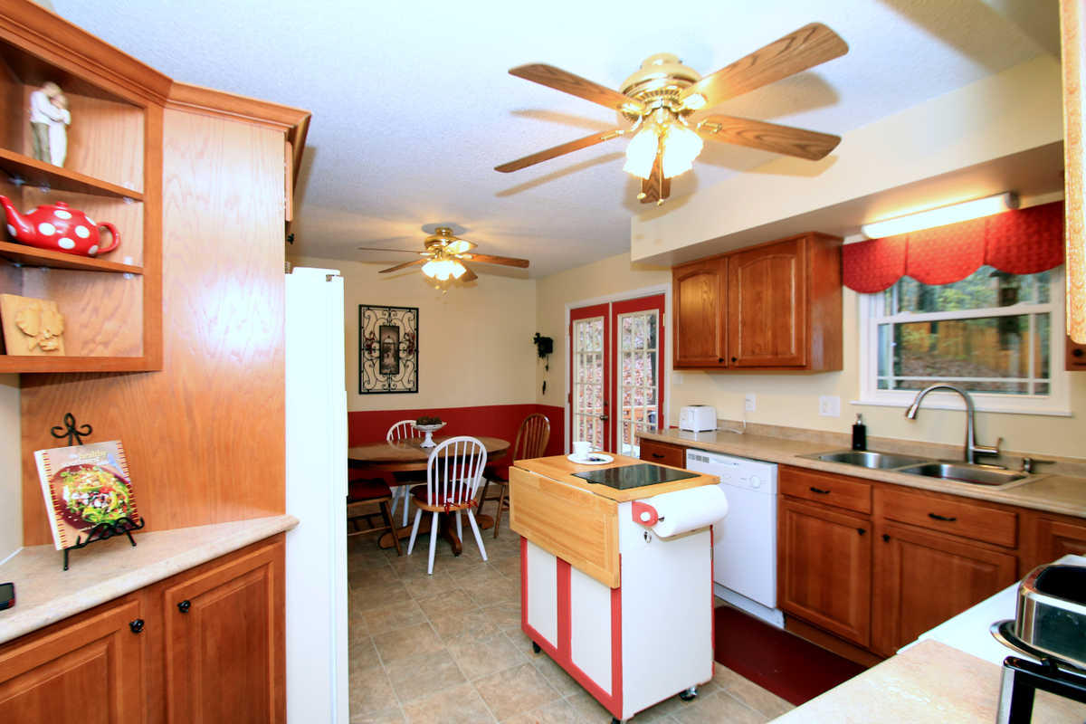 2437 Chukar Road Knoxville, TN 37923 - Photo 10 of 39 Charming corner cupboard
