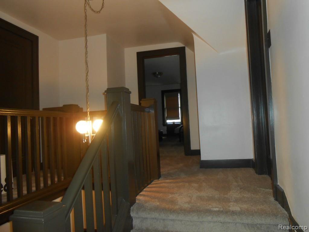 1350 Yorkshire Road Grosse Pointe, MI 48230 - Photo 10 of 25 896.jpg