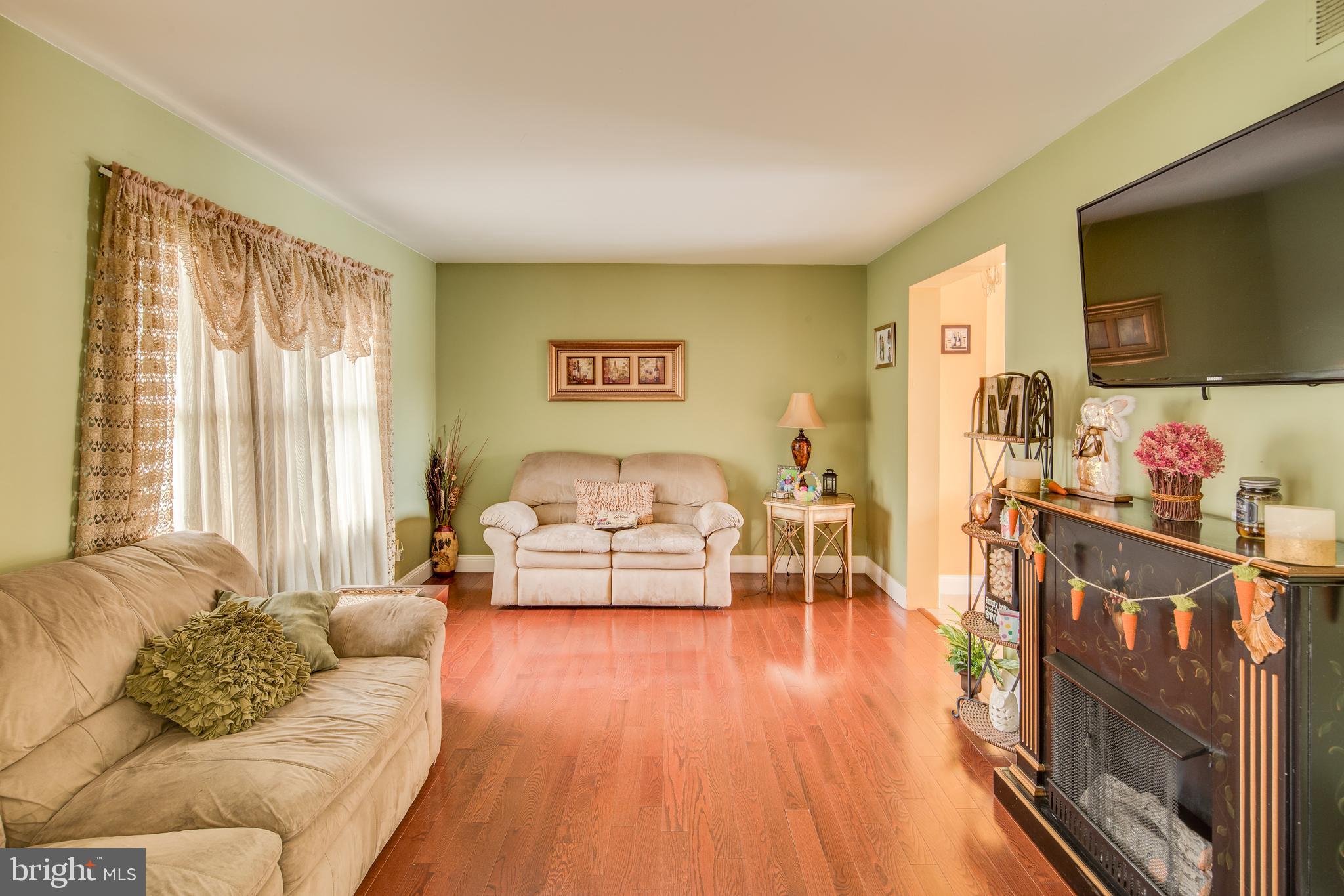 10 Rainbow Place Clementon, NJ 08021 - Photo 2 of 21