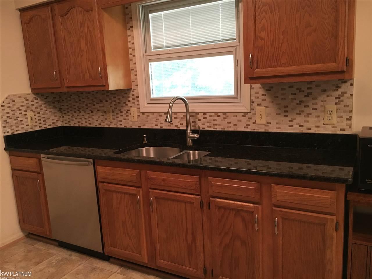 3284 Range Road Port Huron, MI 48060 - Photo 12 of 27