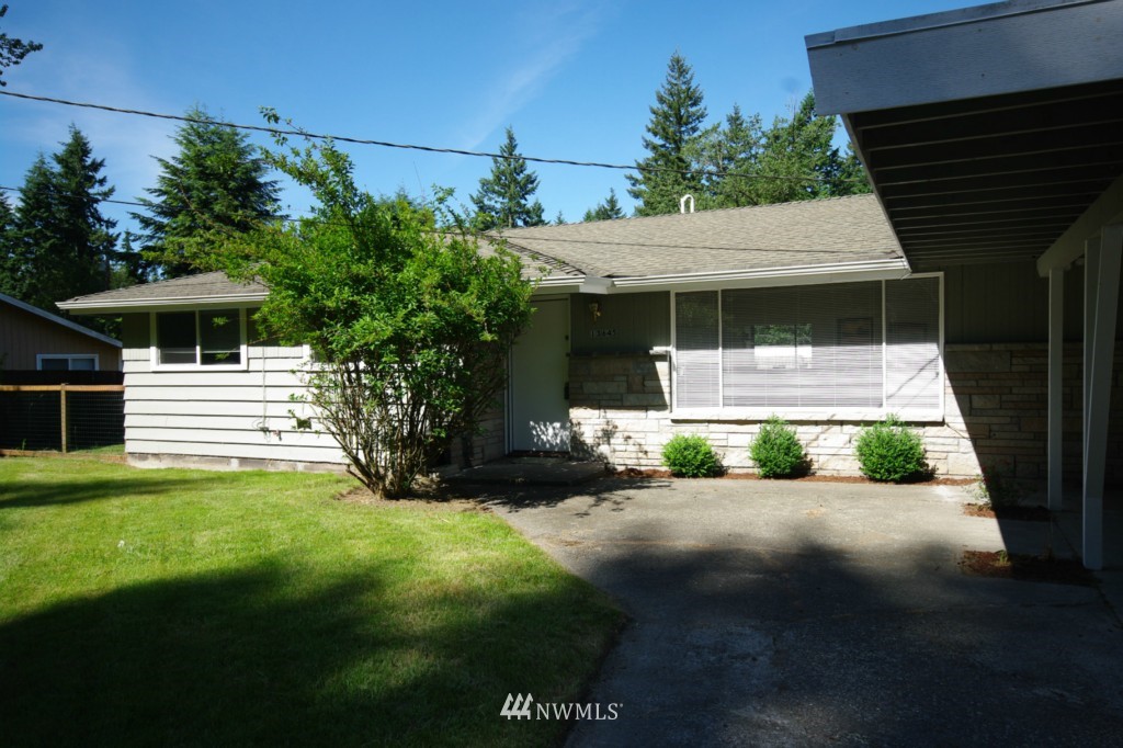 13645 144th Avenue Southeast Renton, WA 98059 - Photo 2 of 24