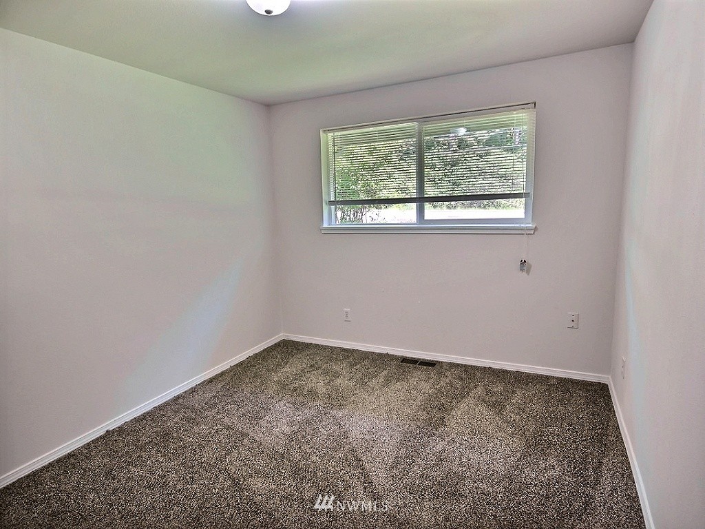 13645 144th Avenue Southeast Renton, WA 98059 - Photo 15 of 24