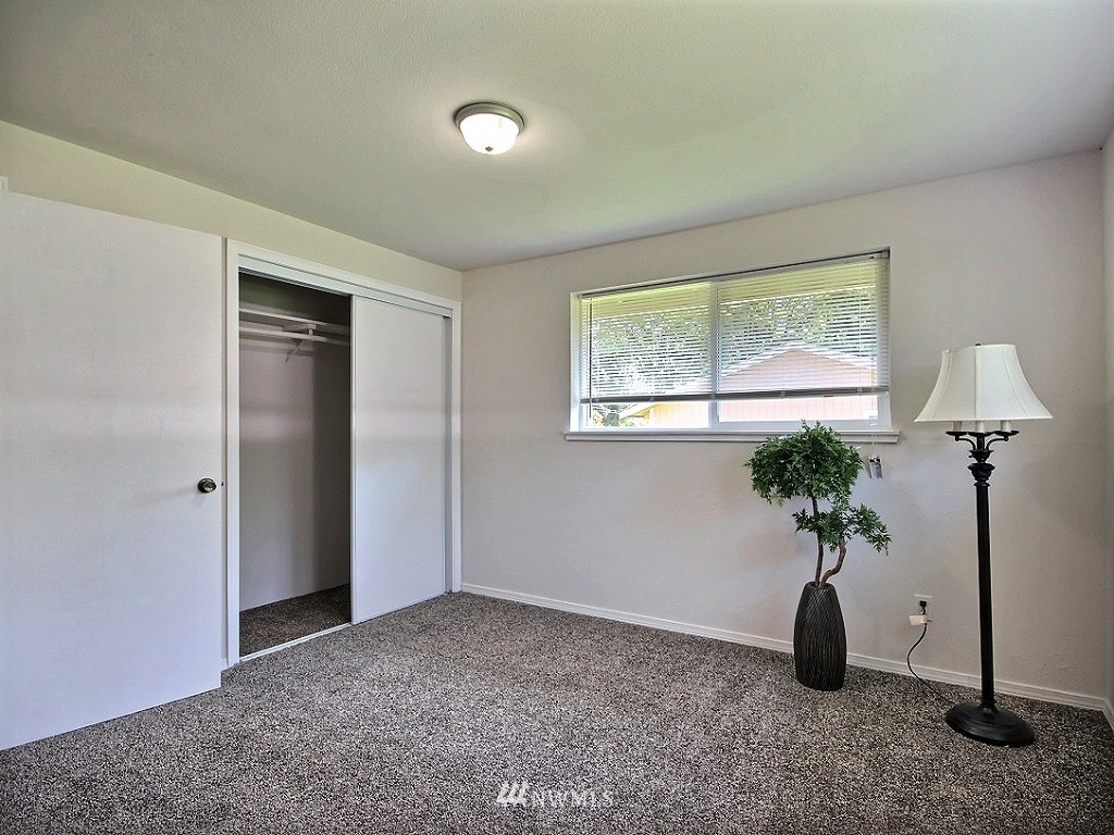 13645 144th Avenue Southeast Renton, WA 98059 - Photo 20 of 24