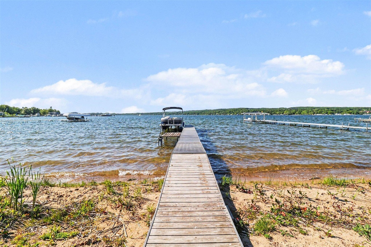 4554 Crescent Beach Road Onekama, MI 49675 - Photo 36 of 40