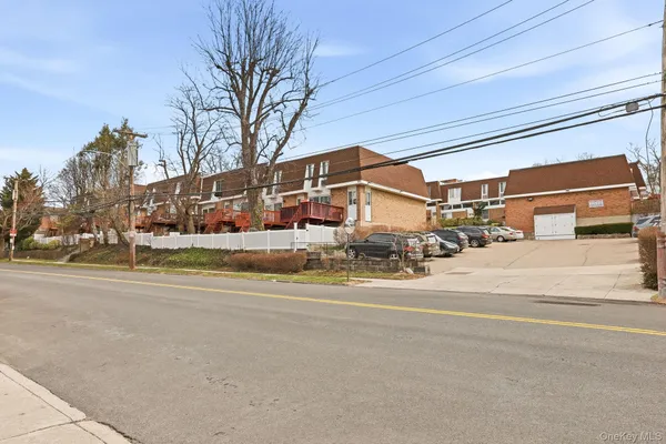 $499,000 | 412 North Broadway, Unit 27, Yonkers, NY 10701