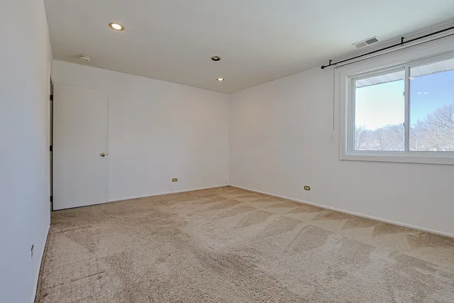 $196,000 | 2650 Brookwood Way Drive, Unit 313, Rolling Meadows, IL 60008