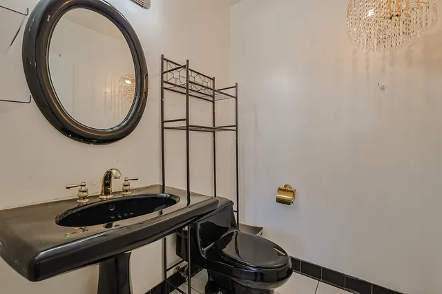 $196,000 | 2650 Brookwood Way Drive, Unit 313, Rolling Meadows, IL 60008