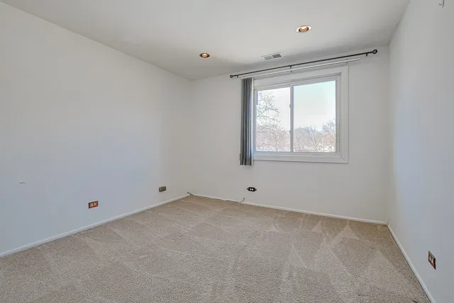 $196,000 | 2650 Brookwood Way Drive, Unit 313, Rolling Meadows, IL 60008