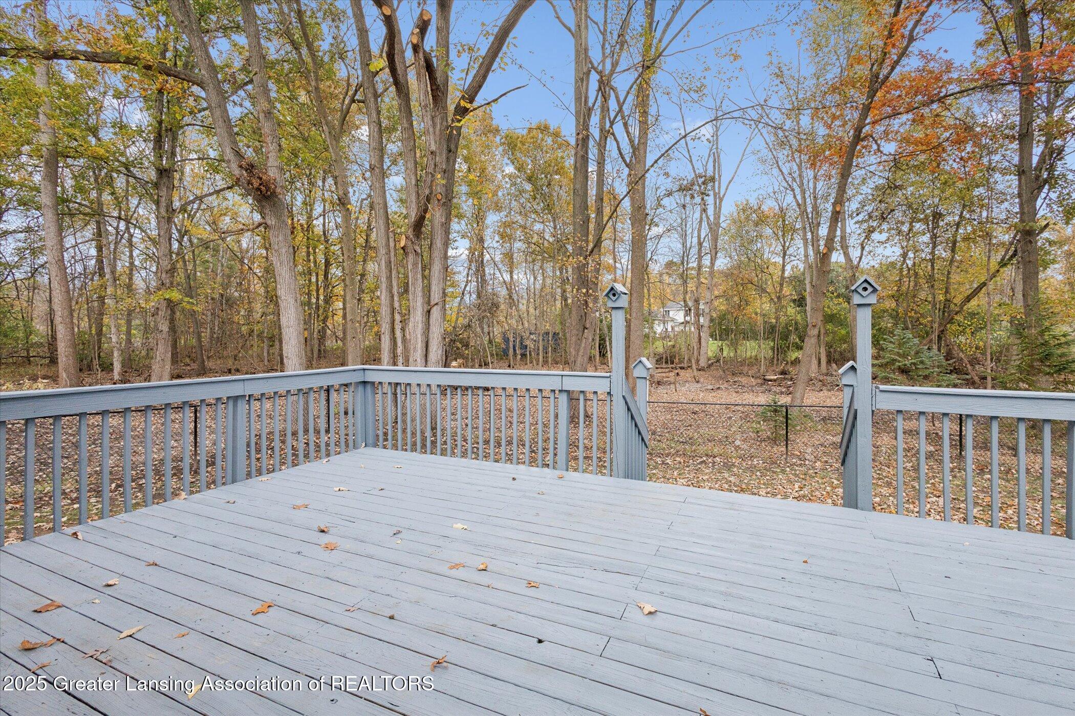 9595 East State Road Haslett, MI 48840 - Photo 31 of 47 30-9595-State-Rd-WindowStill-Photography