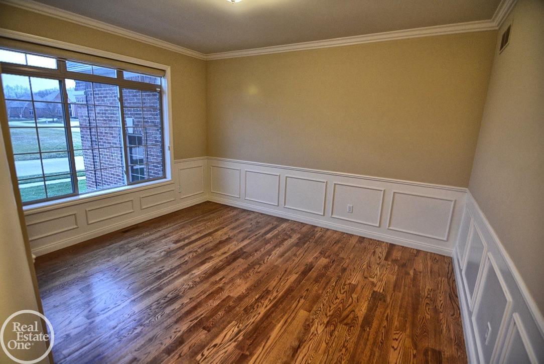 8908 Ridge Drive Washington, MI 48095 - Photo 7 of 58 31316461-6.JPG