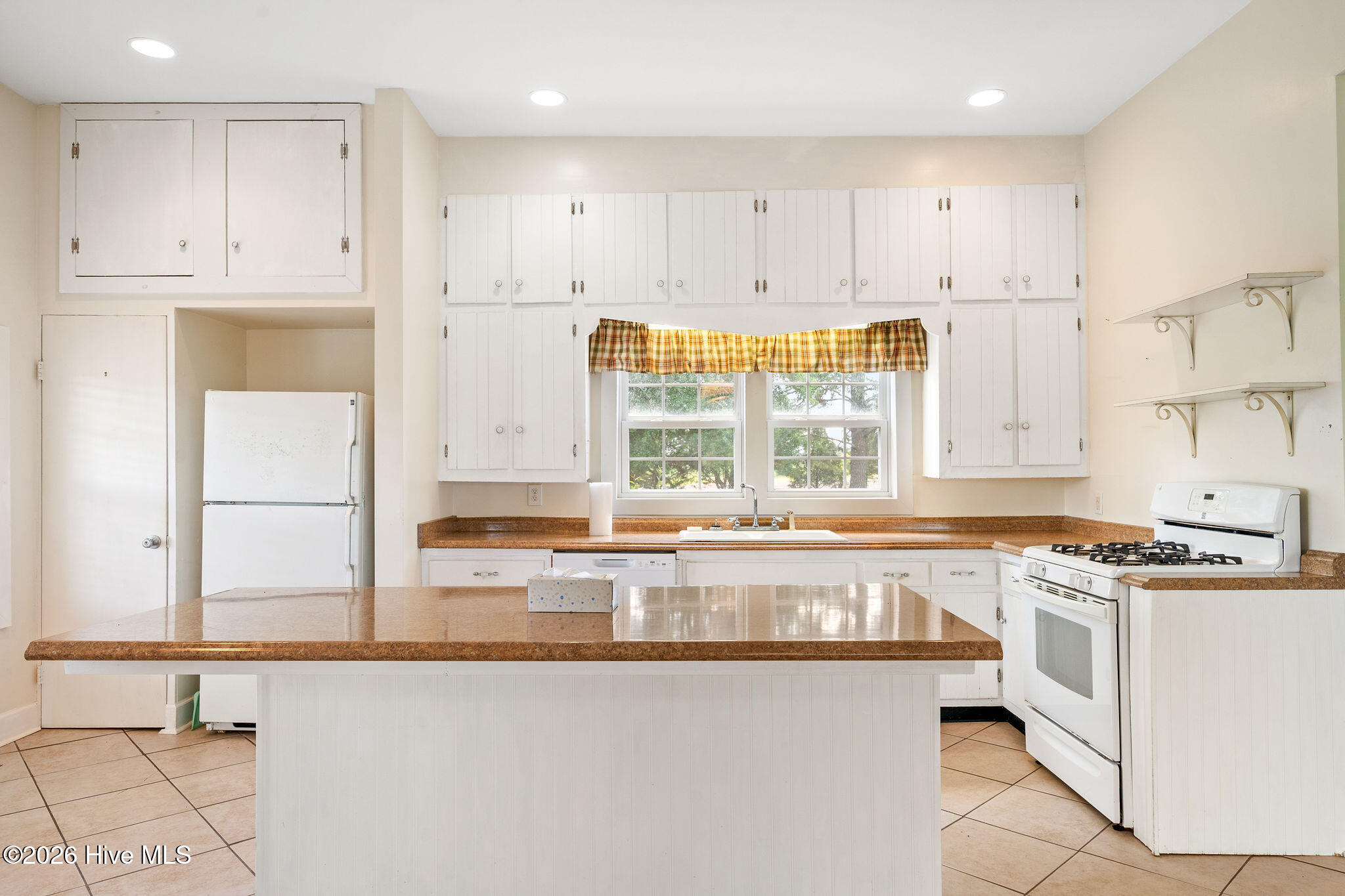 1352 Cornwallis Road Rose Hill, NC 28458 - Photo 21 of 42