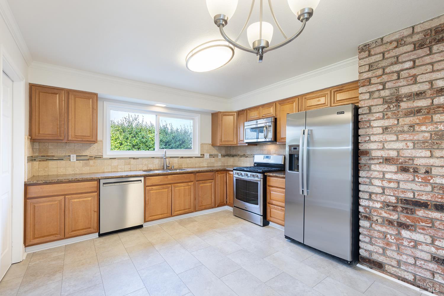 926 Lodi Street Santa Rosa, CA 95401 - Photo 4 of 40