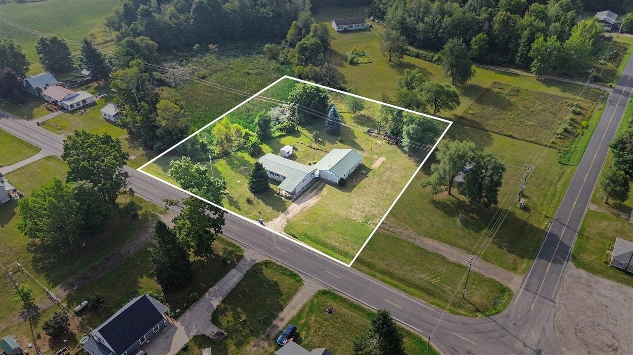 12885 Coral Road Coral, MI 49322 - Photo 2 of 26 Gallery Image 2