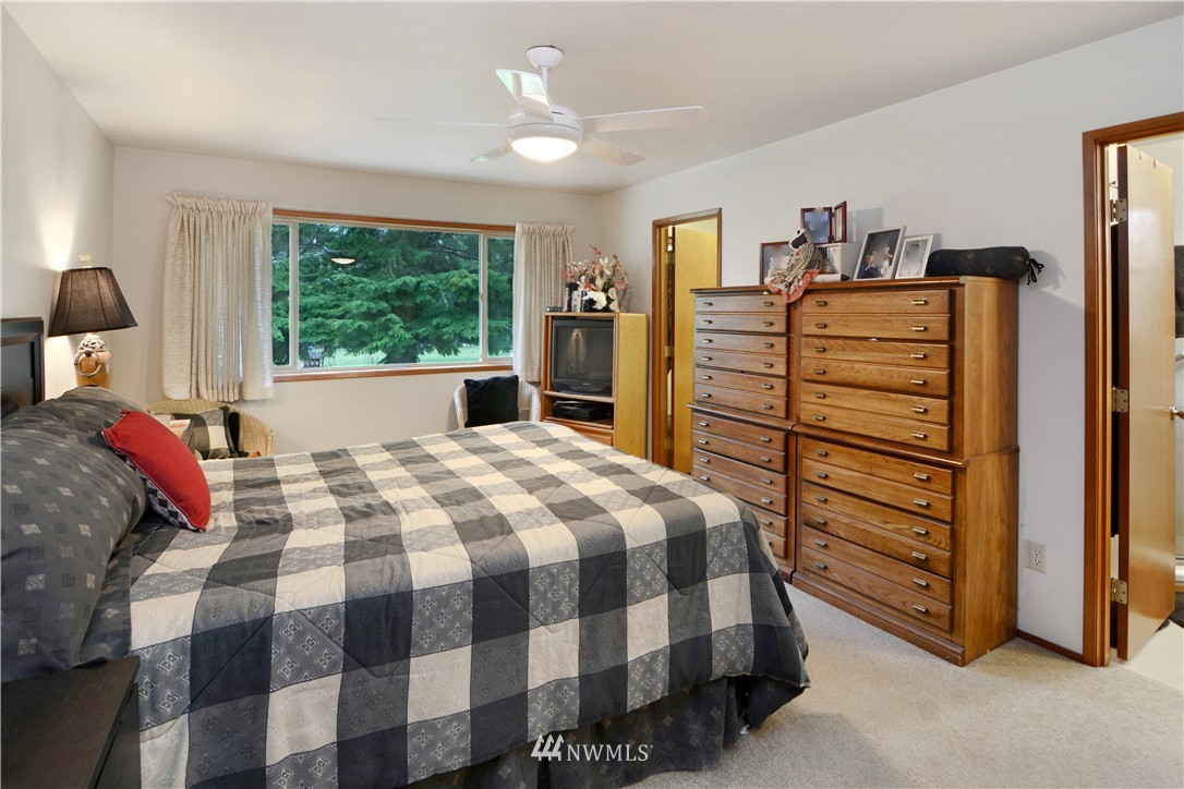 1450 East Old Ranch Road Allyn, WA 98524 - Photo 13 of 24 Gallery Image 13