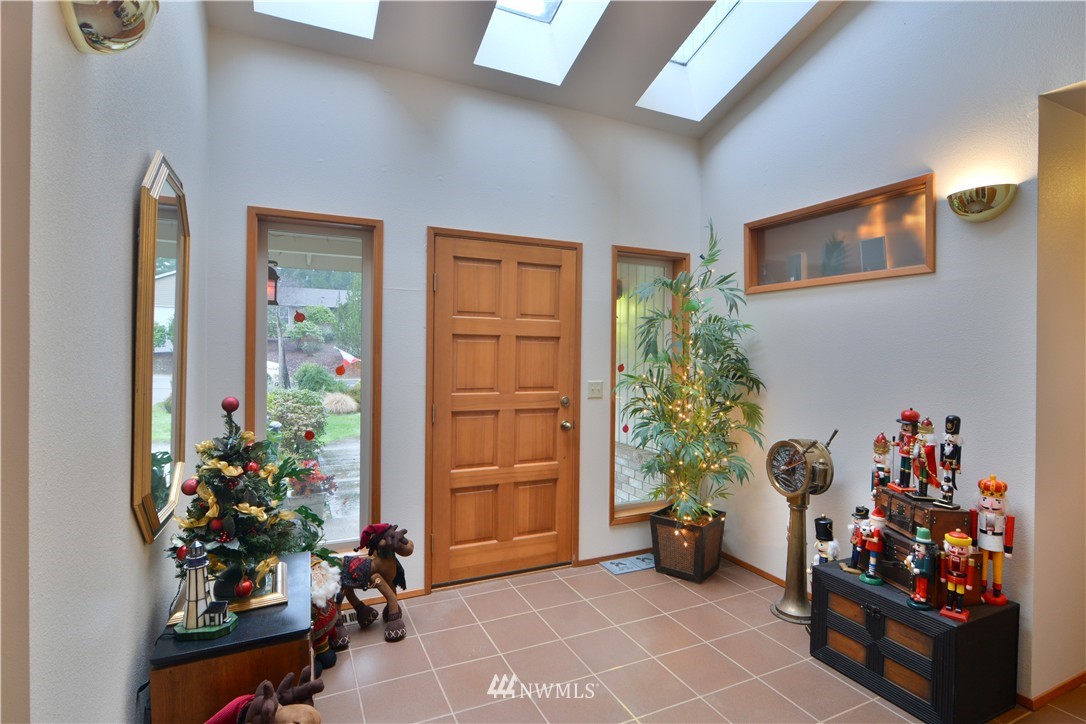 1450 East Old Ranch Road Allyn, WA 98524 - Photo 3 of 24 Gallery Image 3
