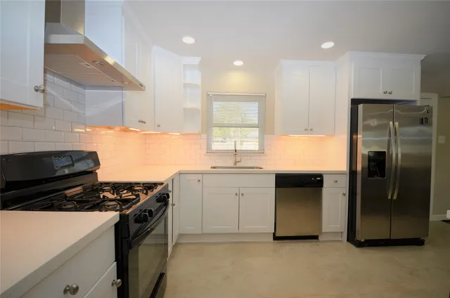 $2,000 | 1945 Coulcrest Drive, Houston, TX 77055