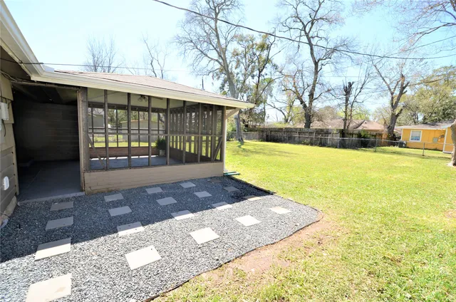 $2,000 | 1945 Coulcrest Drive, Houston, TX 77055