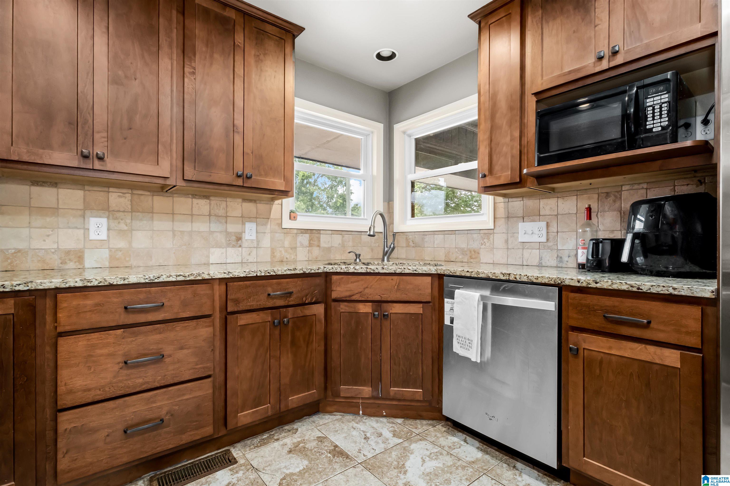 4429 Dolly Ridge Road Birmingham, AL 35243 - Photo 16 of 30 Gallery Image 16