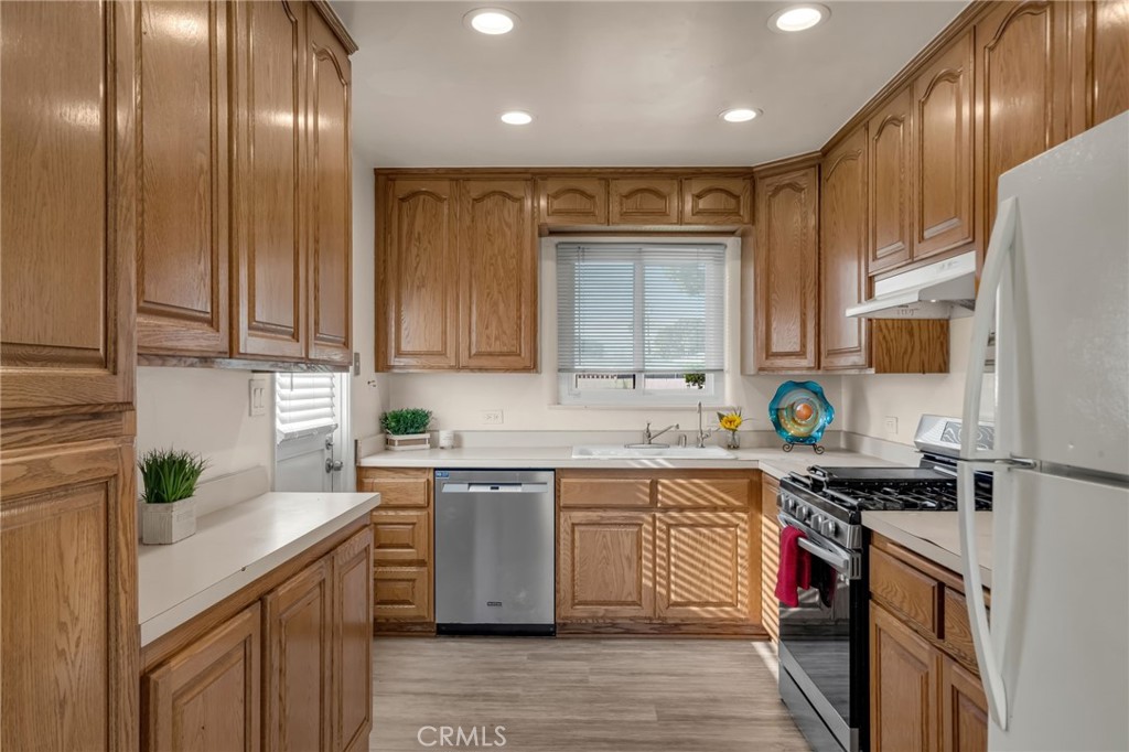 158 East 230th Street Carson, CA 90745 - Photo 10 of 33