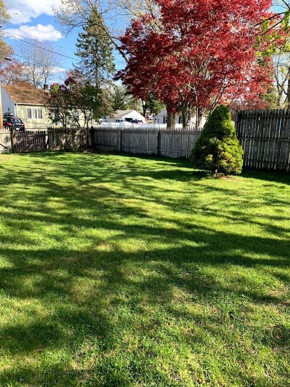 23 Rochester Street Chicopee, MA 01020 - Photo 5 of 13 Gallery Image 5