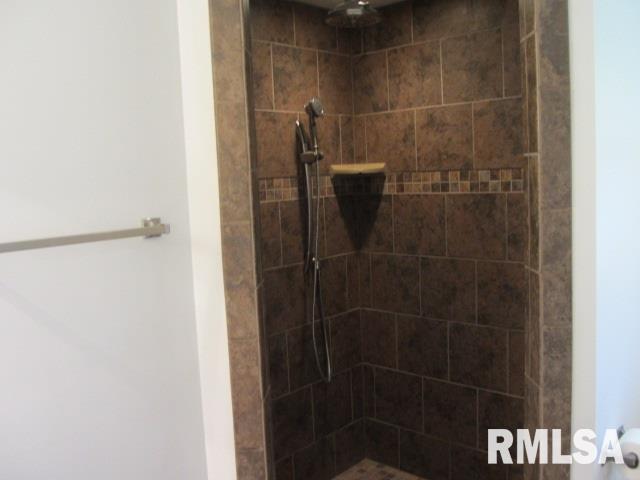 8304 149th Street West Taylor Ridge, IL 61284 - Photo 14 of 24
