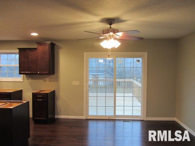 8304 149th Street West Taylor Ridge, IL 61284 - Photo 5 of 24