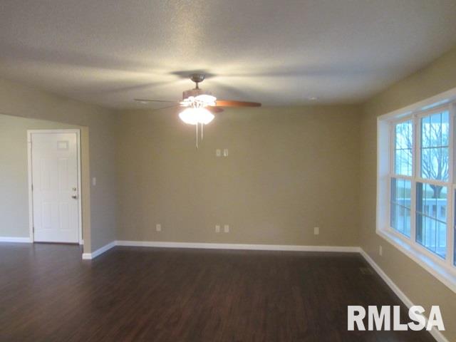 8304 149th Street West Taylor Ridge, IL 61284 - Photo 6 of 24