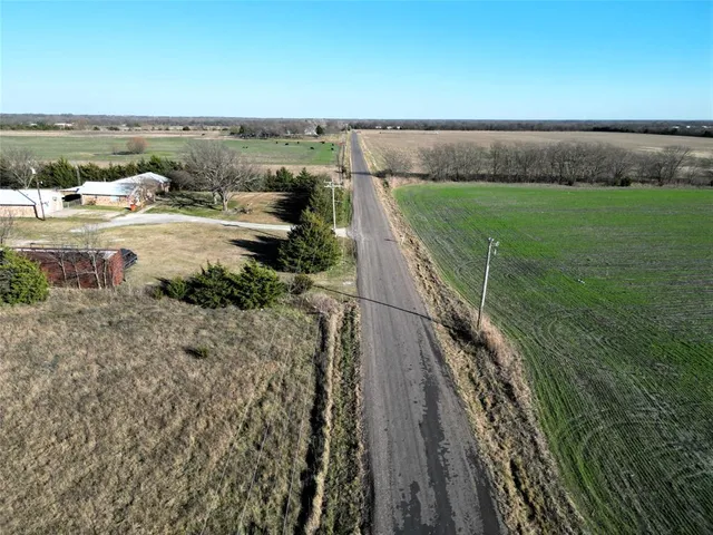 a view of a bunch of trees and houses