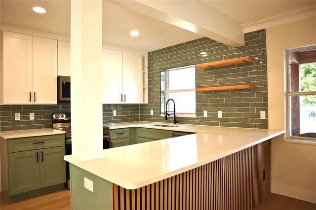 $574,750 | 3530 25th Avenue North, St. Petersburg, FL 33713