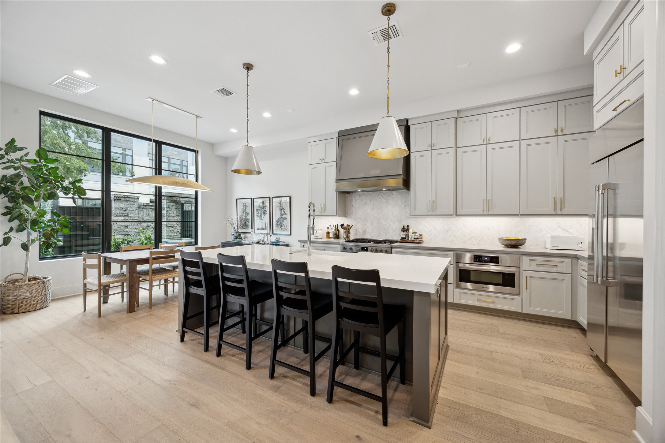 110 Wellington Street Houston, TX 77076 - Photo 6 of 14