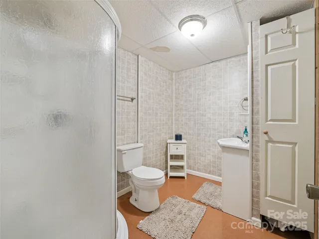 $369,999 | 282 Sourwood Drive, Spruce Pine, NC 28777