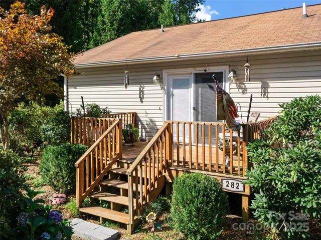 $369,999 | 282 Sourwood Drive, Spruce Pine, NC 28777