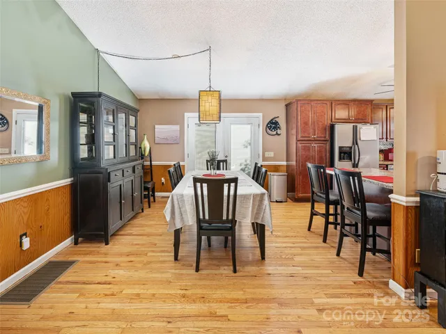 $369,999 | 282 Sourwood Drive, Spruce Pine, NC 28777