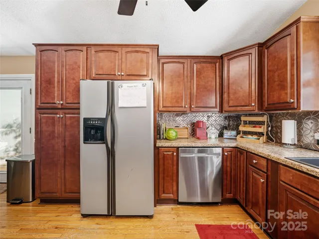 $369,999 | 282 Sourwood Drive, Spruce Pine, NC 28777