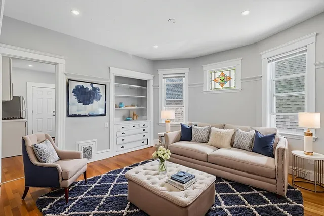 $3,000 | 39 Edison Green, Unit 3, Boston, MA 02125